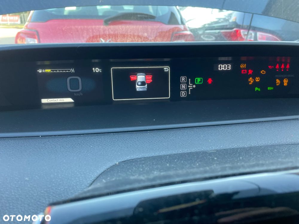 Toyota Prius Hybrid - 38