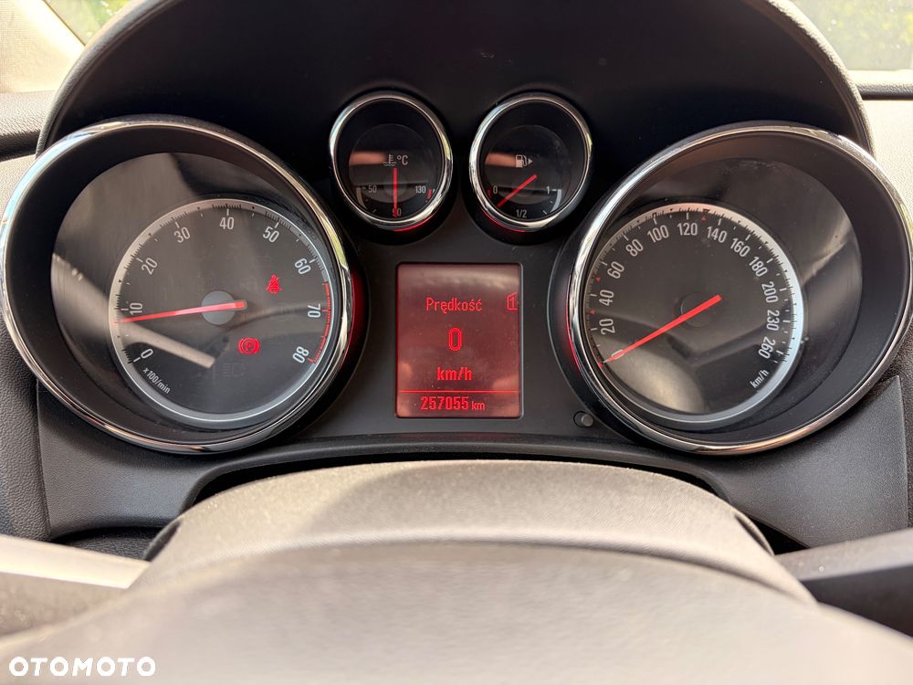 Opel Astra 1.4 T Enjoy - 11