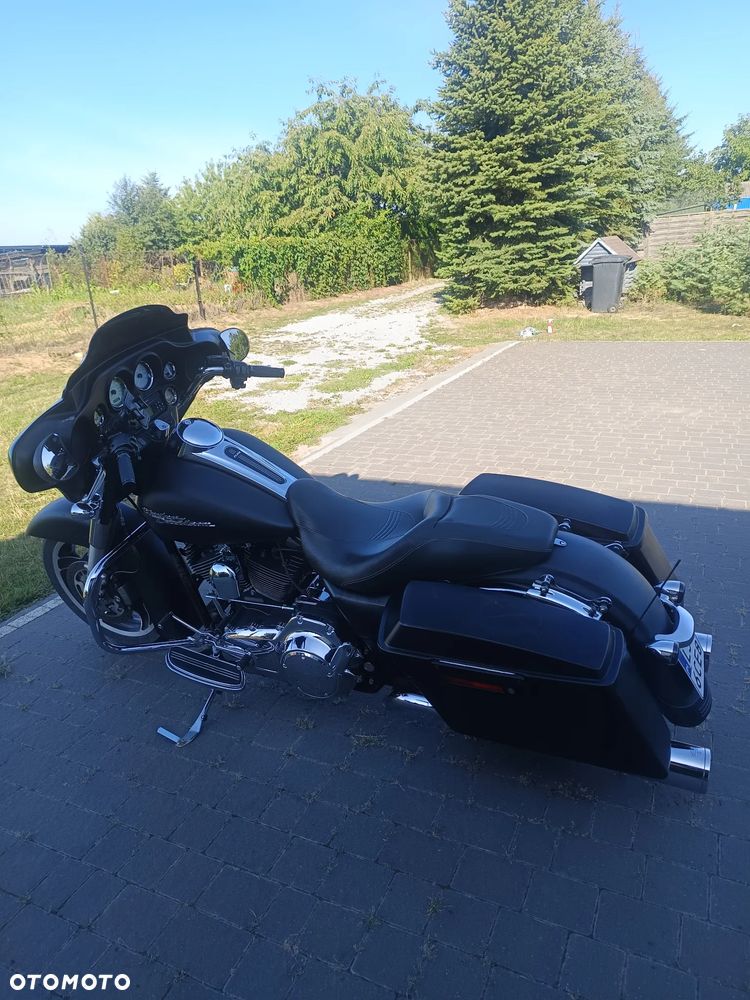 Harley-Davidson Touring Street Glide - 4