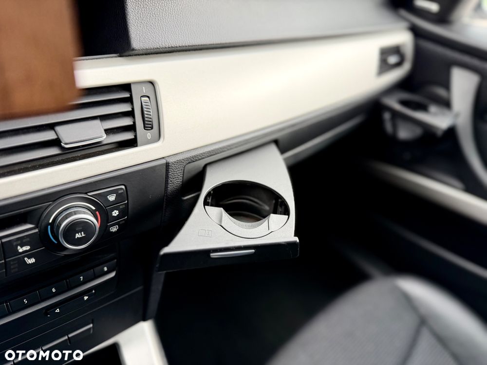 BMW Seria 3 - 23