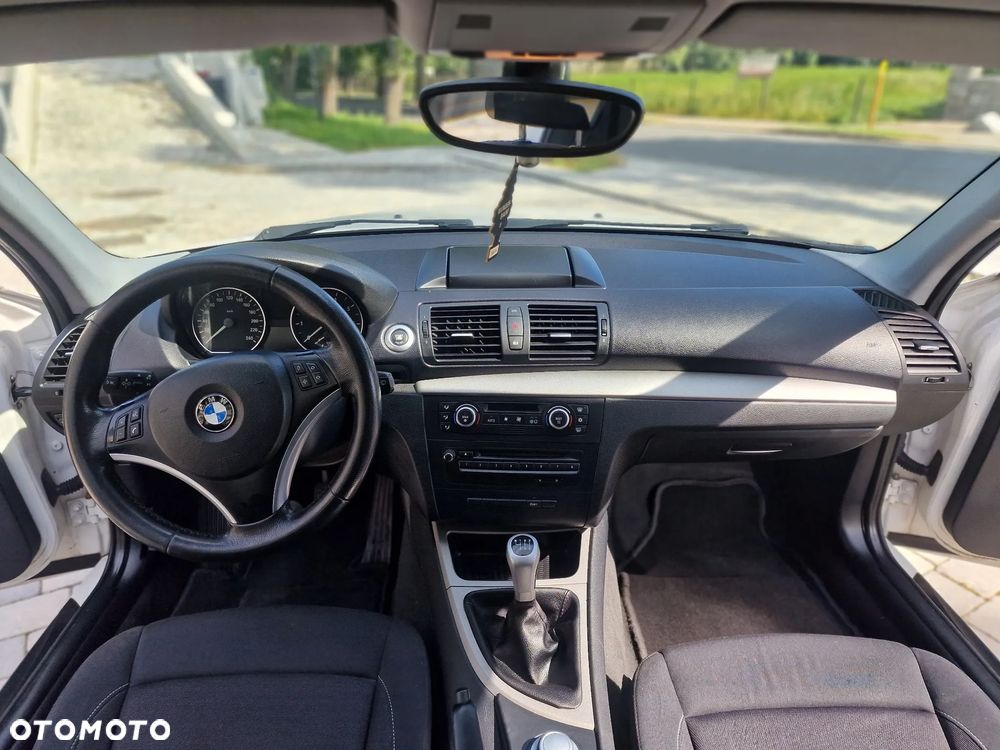 BMW Seria 1 116i - 16