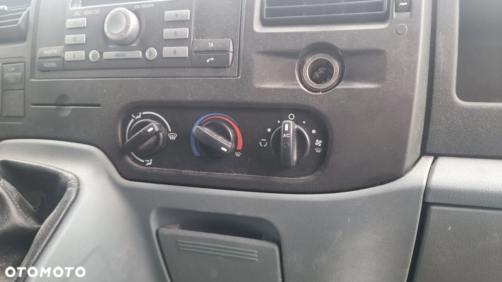 Ford Transit - 10