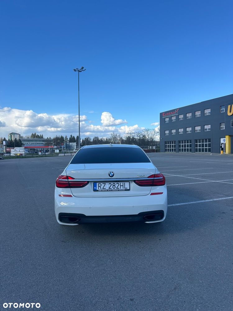 BMW Seria 7 740Li - 9
