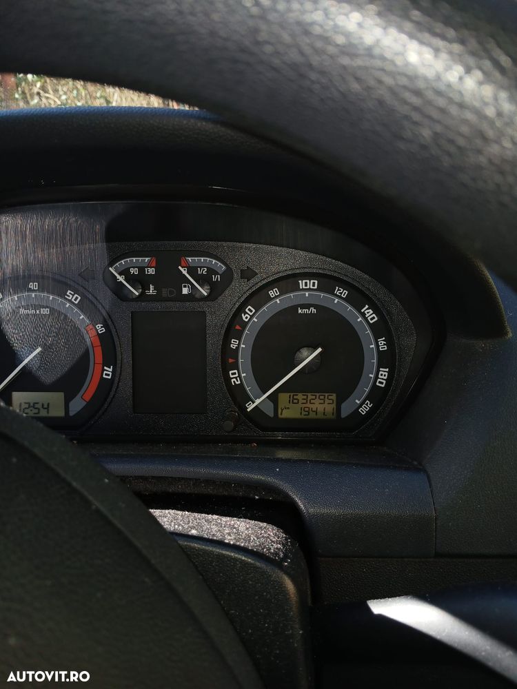 Skoda Fabia - 4
