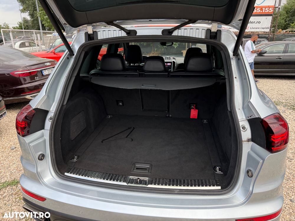 Porsche Cayenne Diesel Platinum Edition - 31