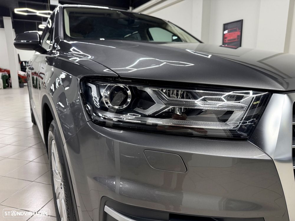 Audi Q7 3.0 TDI quattro tiptronic 7L - 3