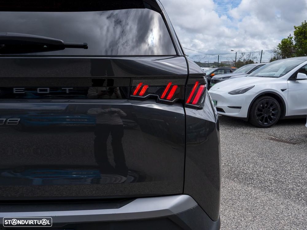 Peugeot E-5008 210 Allure Business - 14