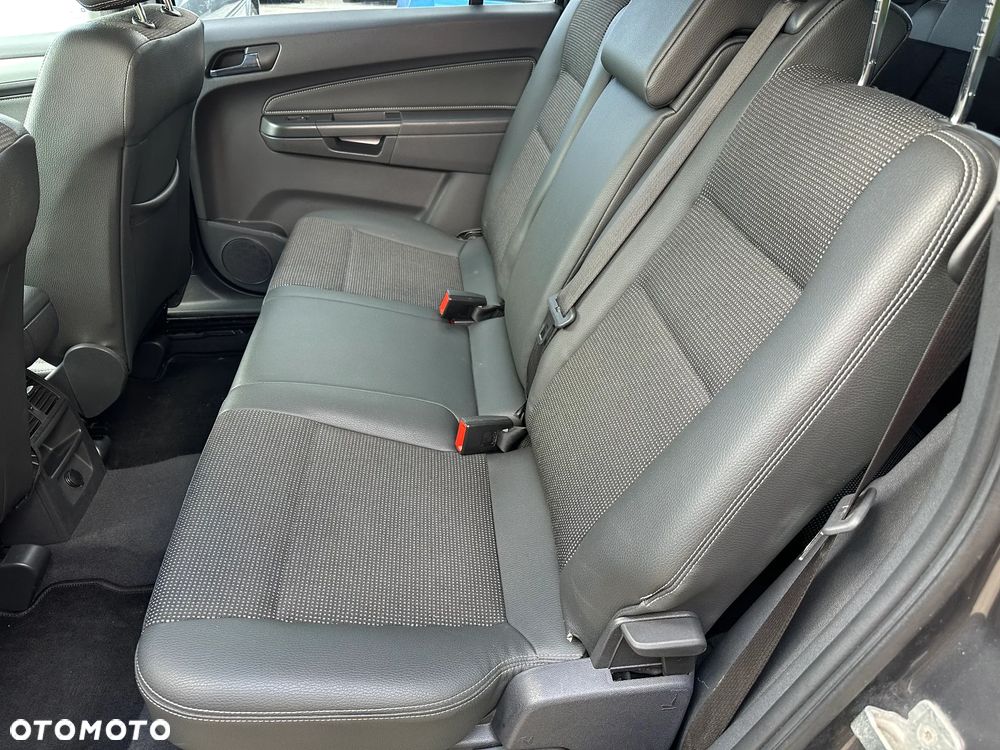 Opel Zafira - 31