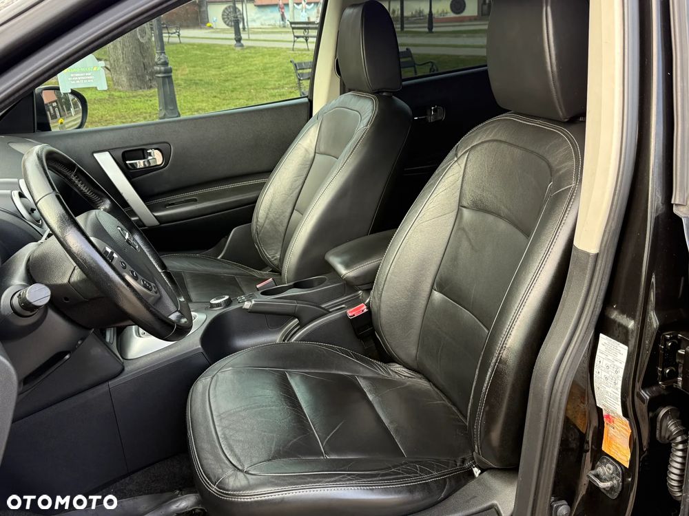 Nissan Qashqai 2.0 dCi 4x4 Tekna Premium - 6