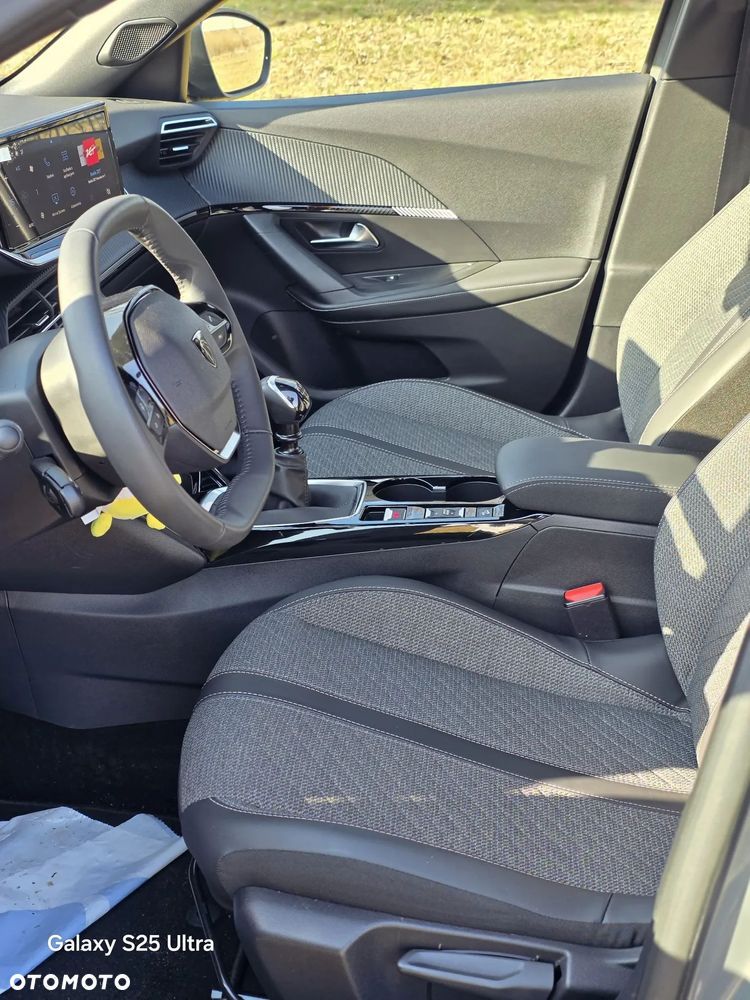 Peugeot 2008 - 13