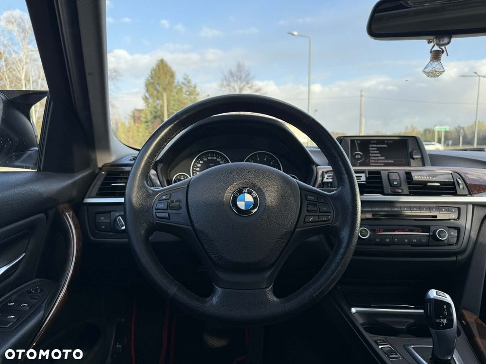 BMW Seria 3 328i xDrive - 9