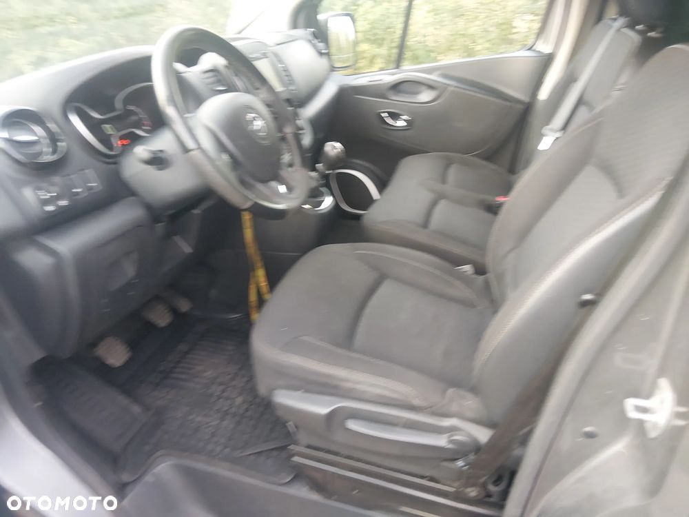 Opel Vivaro - 11