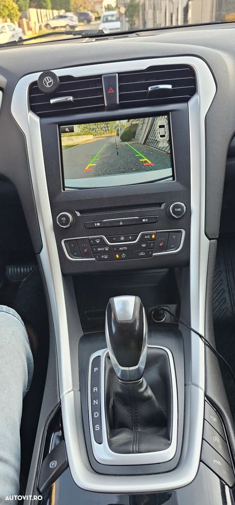 Ford Mondeo 2.0 TDCi Powershift Business - 7