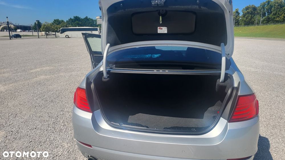 BMW Seria 5 535i - 28
