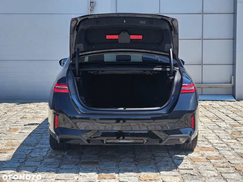 BMW Seria 5 520d xDrive mHEV M Sport - 13