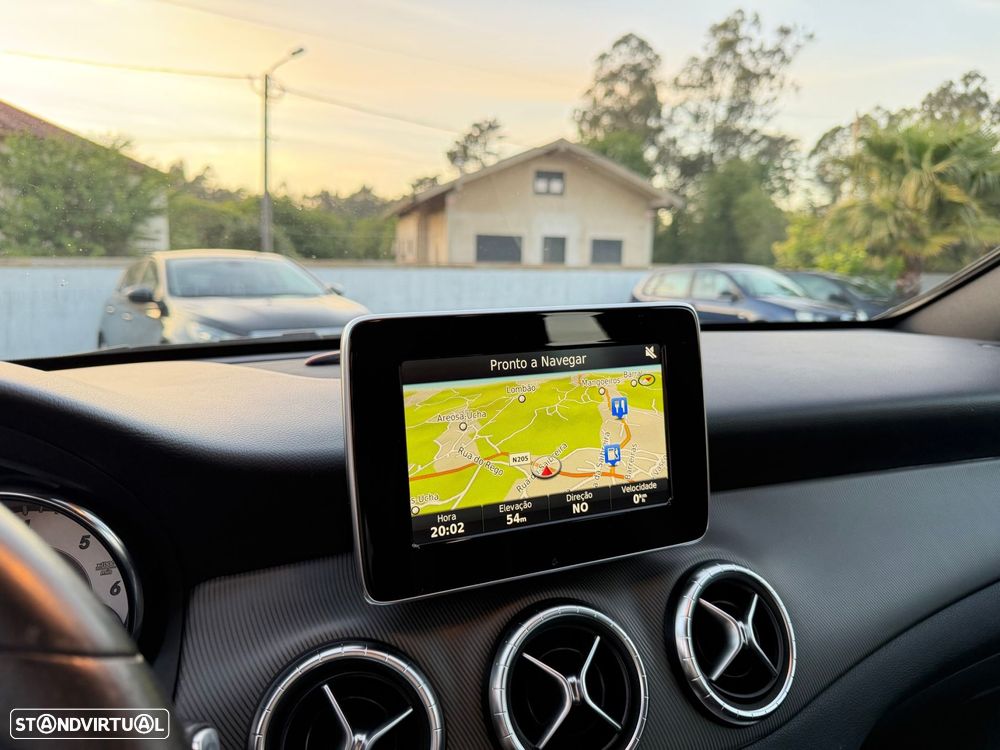 Mercedes-Benz CLA 200 - 12