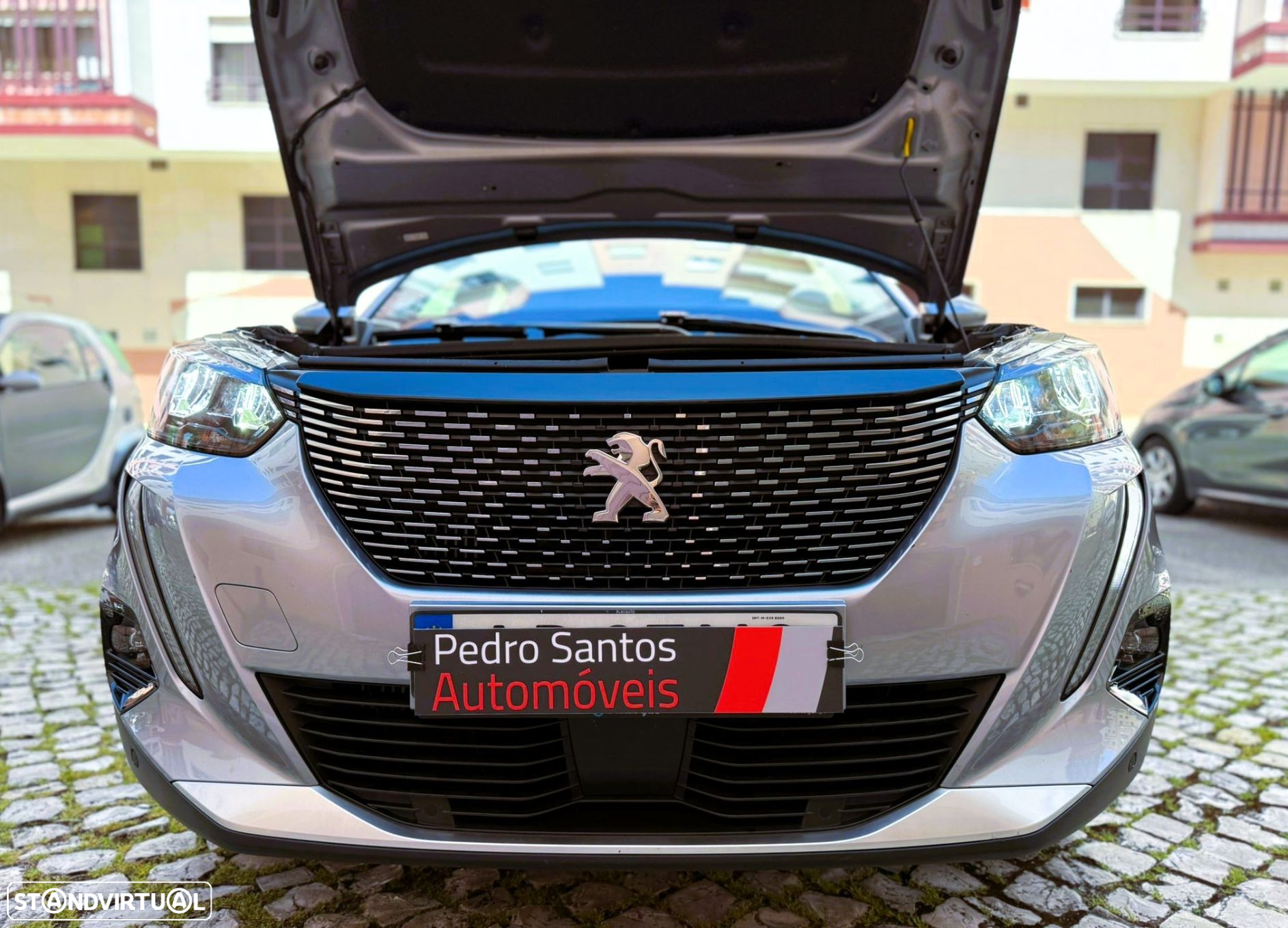 Peugeot 2008 1.2 PureTech Allure EAT8 - 27