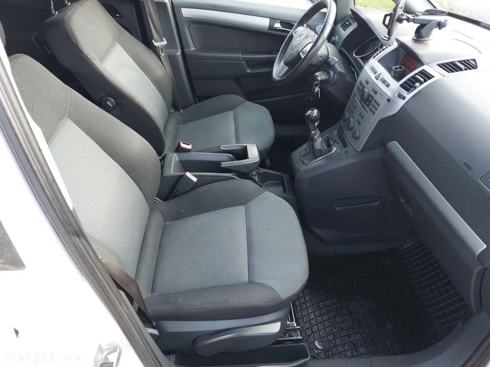 Opel Zafira 1.7 CDTI - 18