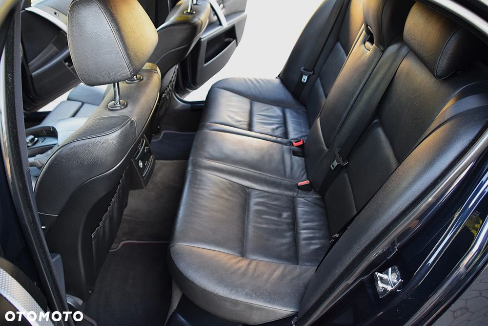 BMW Seria 5 530d - 27