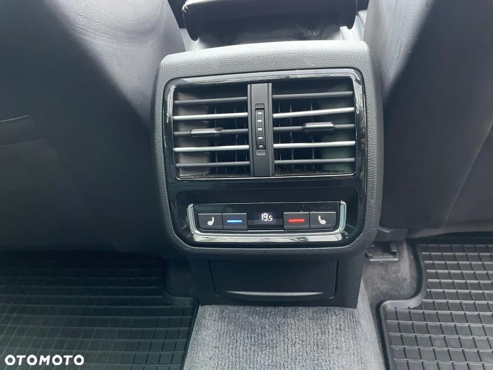 Volkswagen Passat 2.0 TDI 4Mot Elegance DSG - 15