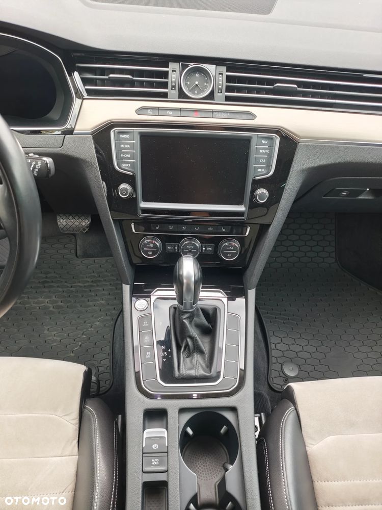 Volkswagen Passat 2.0 TDI BMT Highline DSG - 9