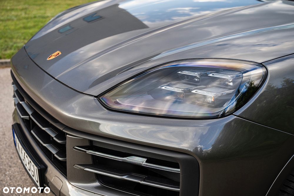 Porsche Cayenne - 25