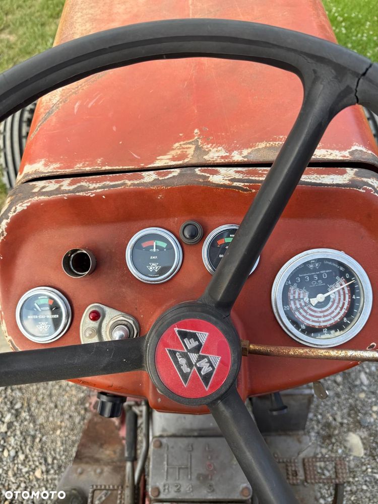 Massey Ferguson - 11