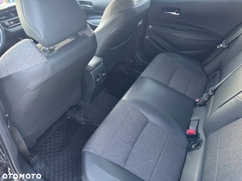 Toyota Corolla 1.8 Hybrid Style - 11