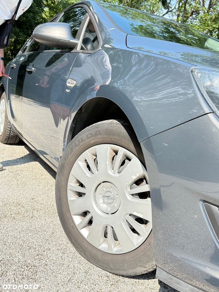 Opel Astra 2.0 CDTI Cosmo - 9
