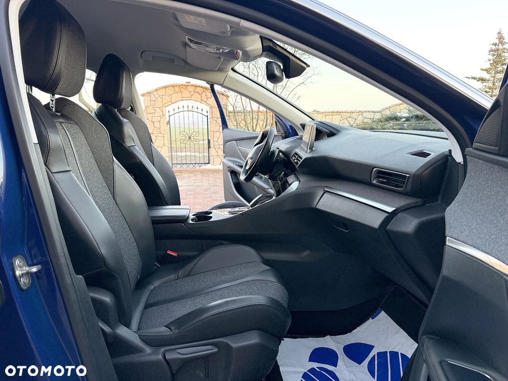 Peugeot 3008 1.5 BlueHDi Allure Pack S&S EAT8 - 23