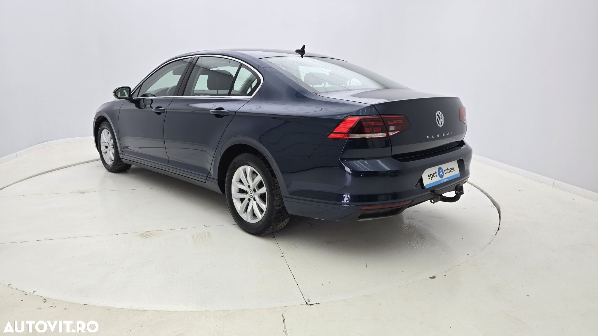 Volkswagen Passat 1.5 TSI ACT DSG Comfortline - 8