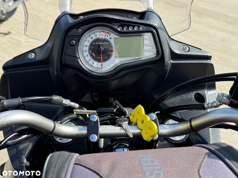 Suzuki V-STROM - 19