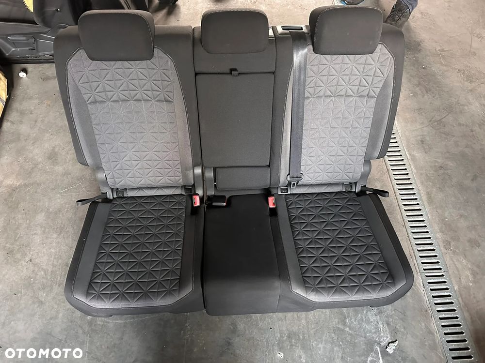 Kanapa tył Tiguan 5NA Lift - 2