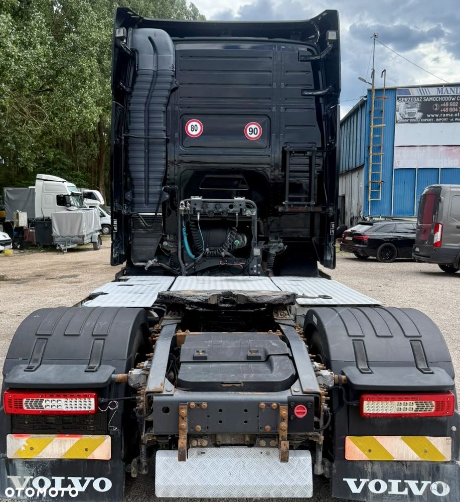Volvo FH420 GLOB XXL I-SHIFT RETARDER STANDKLIMA LONG CHASIS BLACK EDITION FULLSPOJLERY 1xALUTANK ORUROWANIE Z HALOGENAMI XENONY LEDY SKÓRA 730000km 2011r EURO 5 EEV IGŁA - 6