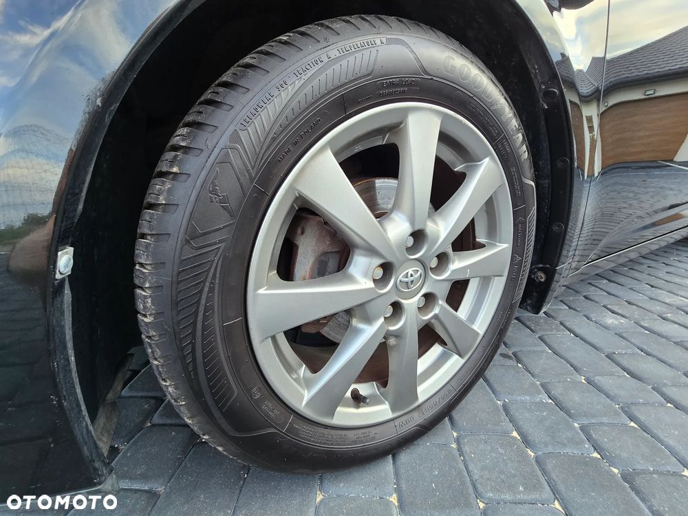 Toyota Avensis 2.0 D-4D Premium - 34