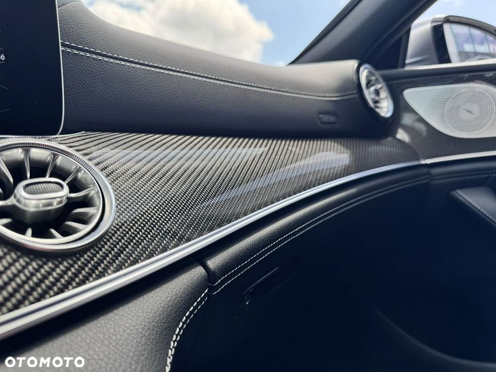 Mercedes-Benz AMG GT 63 S 4Matic+ Speedshift MCT 9G - 24