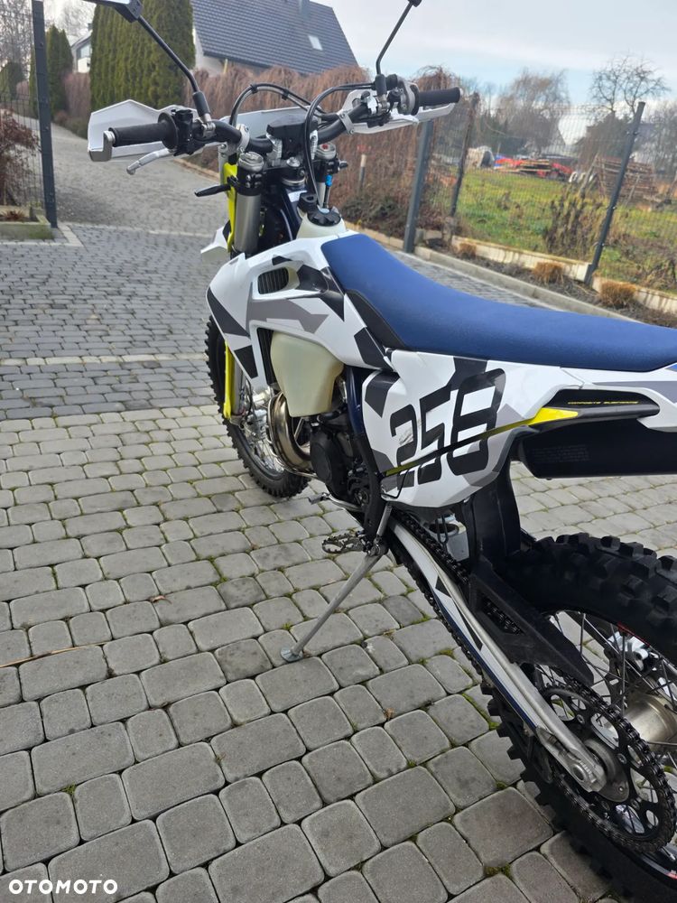 Husqvarna TE - 9