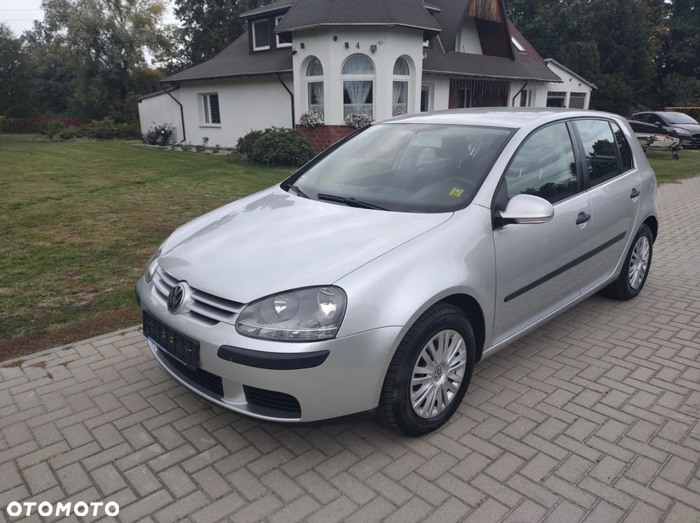 Volkswagen Golf - 11