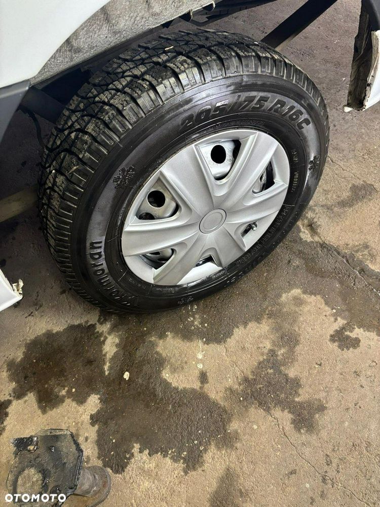 Mercedes-Benz Sprinter - 17