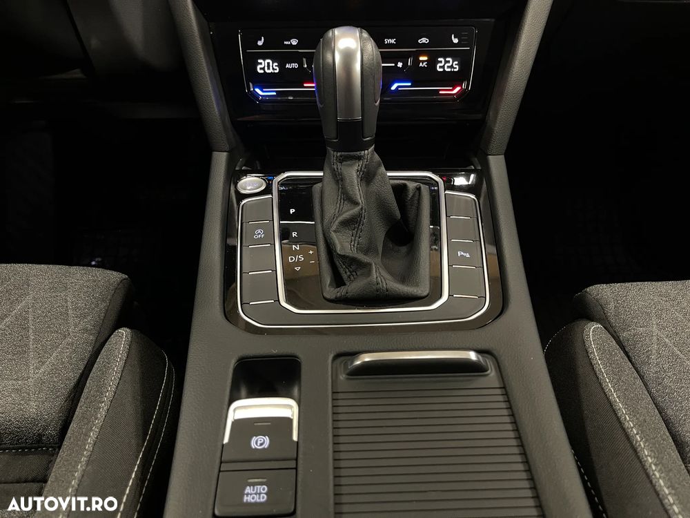 Volkswagen Passat 2.0 TDI DSG Comfortline - 22