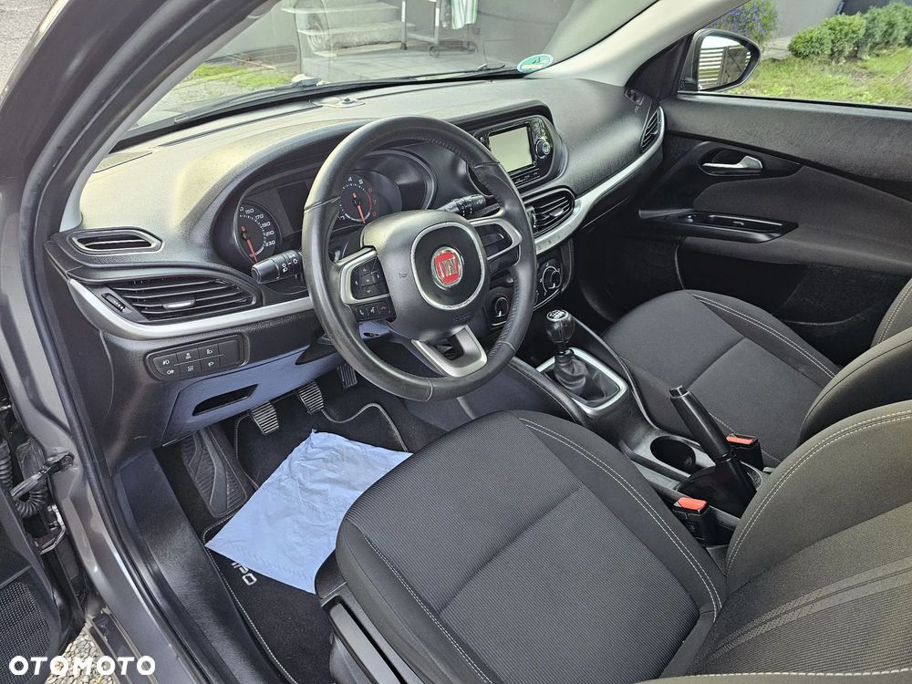 Fiat Tipo - 12