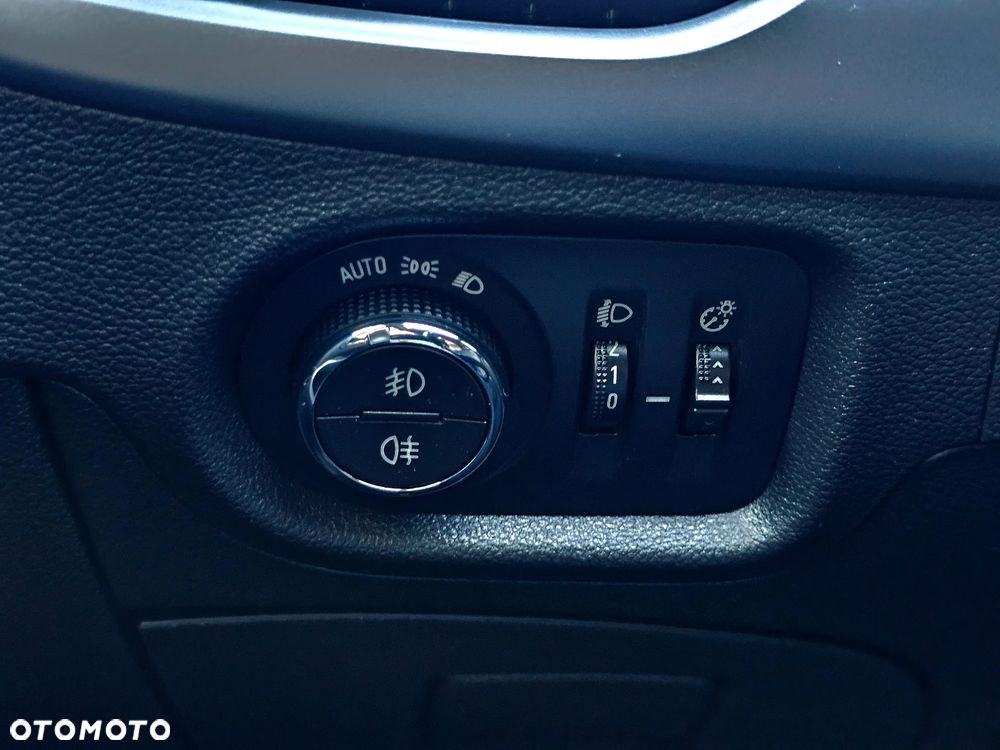 Opel Astra 1.2 Turbo Enjoy - 31