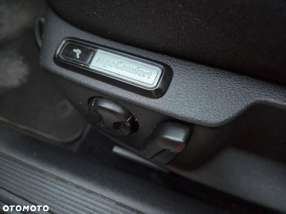 Volkswagen Passat 2.0 TDI BMT Comfortline - 13