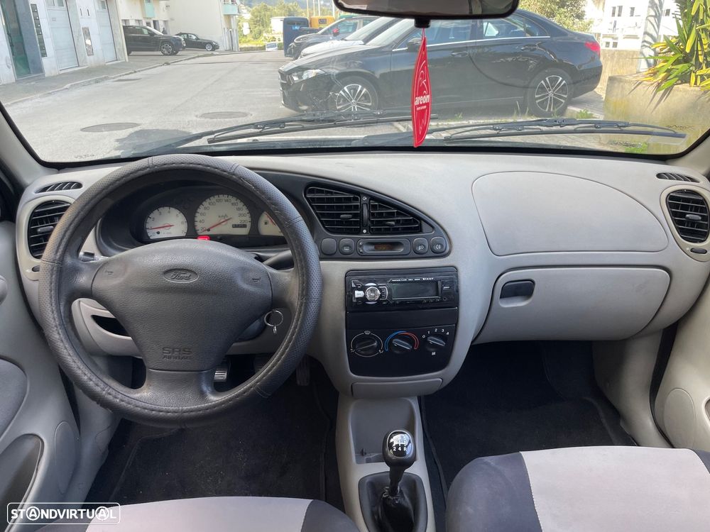 Ford Fiesta 1.25 Techno - 7