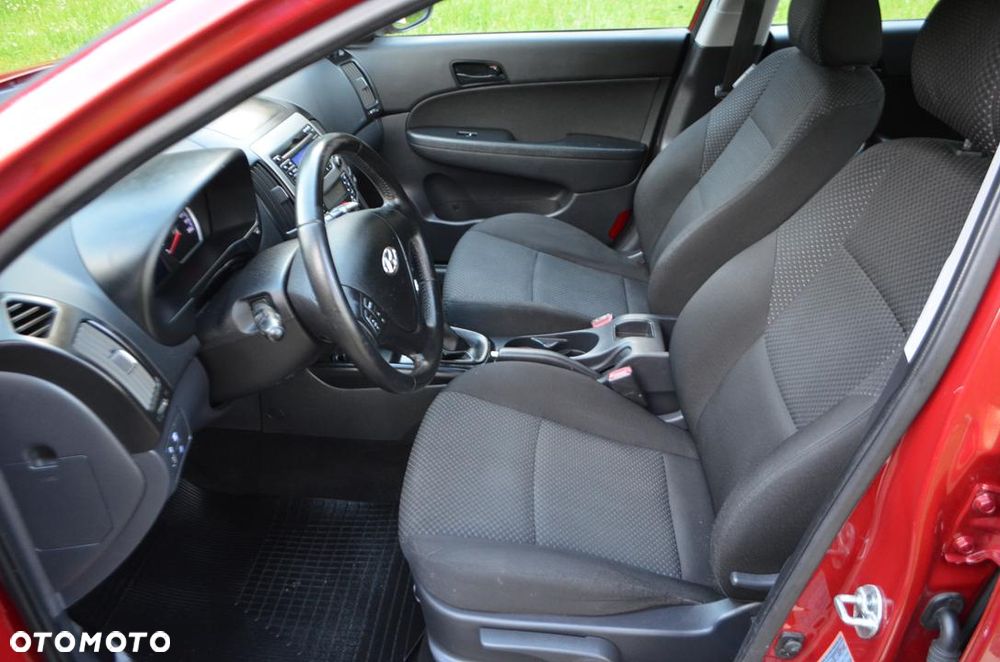 Hyundai i30 1.4 Base - 23