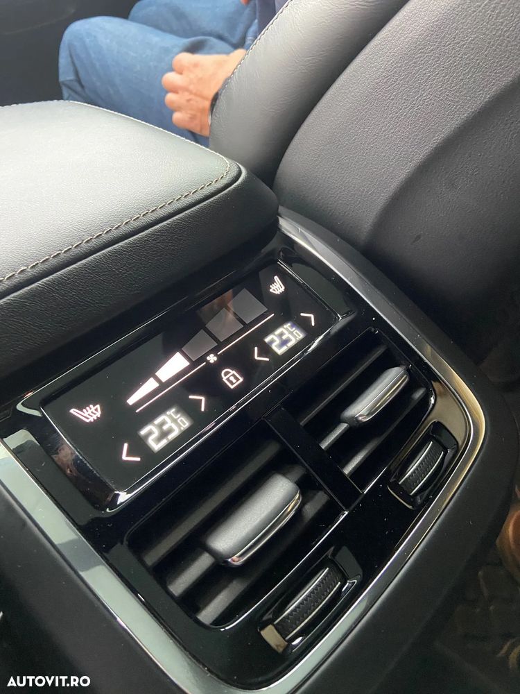 Volvo XC 60 D4 R-Design - 21