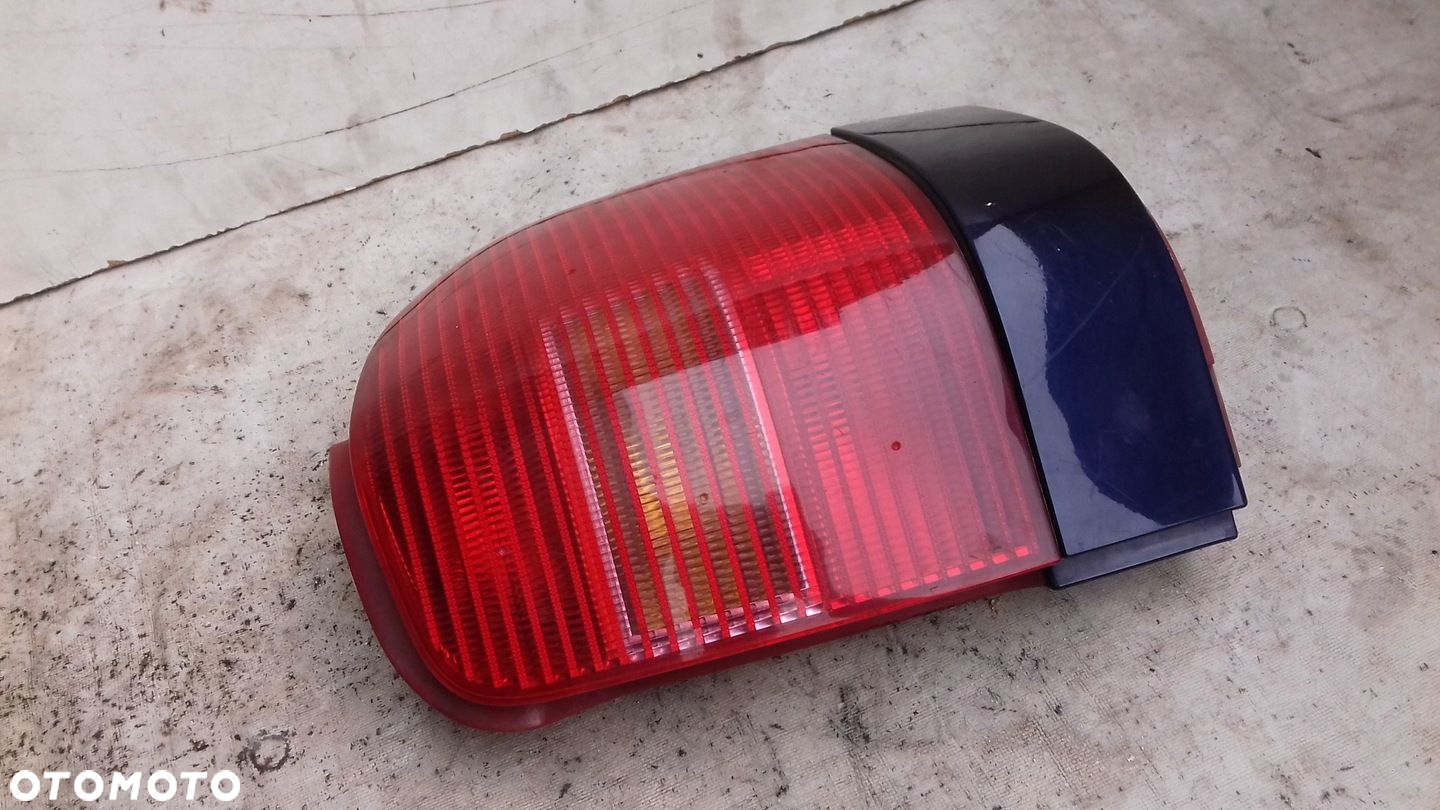 LAMPA PRAWY TYŁ TYLNA VW VOLKSWAGEN SHARAN MK1 LIFT 00-04 - 2