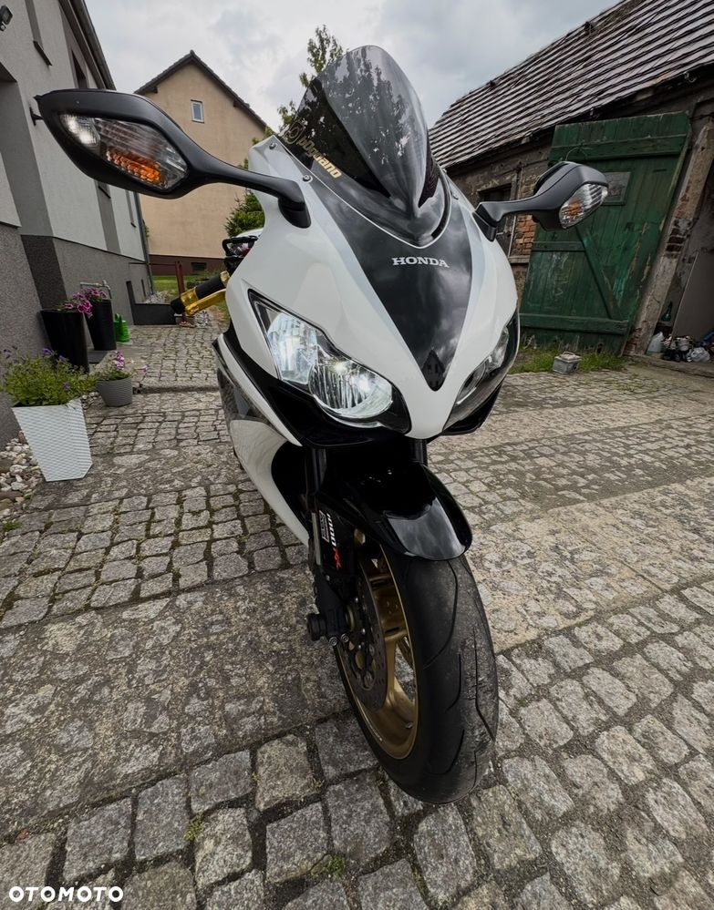 Honda CBR - 9