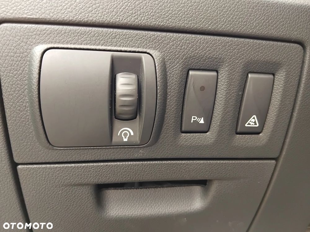 Renault Laguna 2.0 DCi FAP Initiale - 13