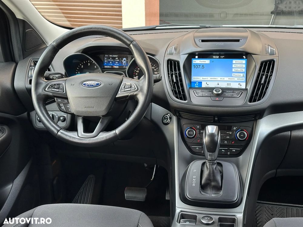 Ford Kuga 2.0 TDCi 4x4 Aut. Titanium - 23
